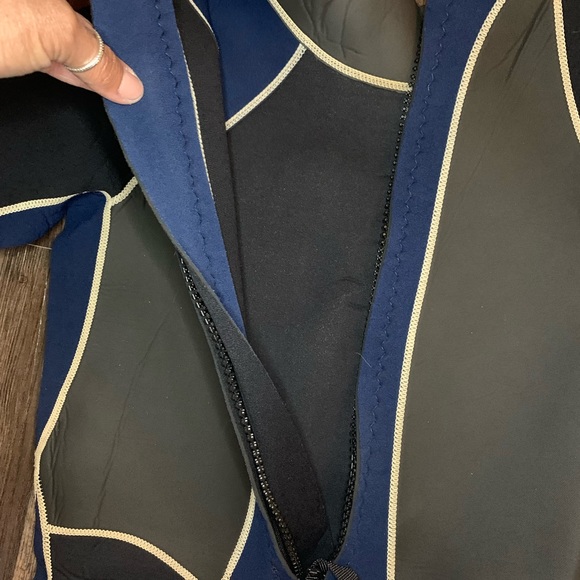 COMP Titanium Wetsuit  Surfing Scuba Suit Adult Mens Sz S Black/Blue Short USA - Picture 3 of 6